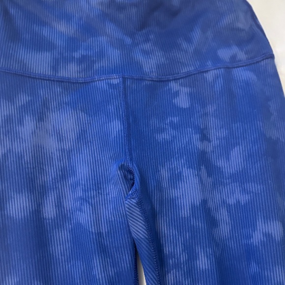 Fabletics Women's Blue Patterned Leggings - Picture 5 of 5